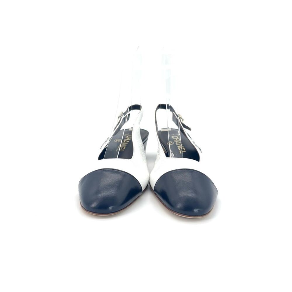 NEW Chanel Calfskin CC Logo Cap Toe White Dark Navy Slingback Low Heel Pumps 36 - Picture 6 of 9